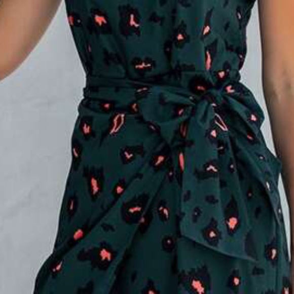 Green neck side tie belted cami dress leopard - Picture 3 of 4